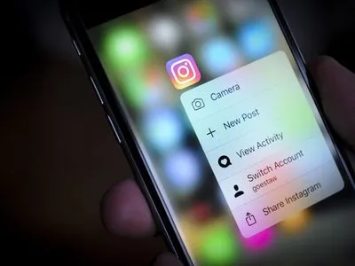 Instagram меняет правила размещения сообщений после самоубийства