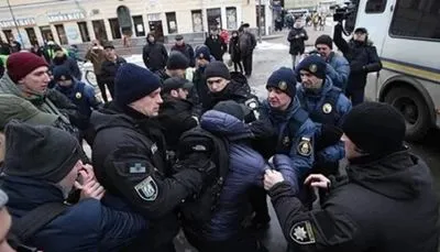 Политолог: столкновения с полицией в Киеве были провокацией