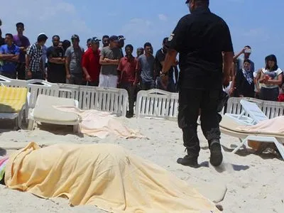 В Тунисе приговорили семерых исламистов к пожизненному заключению за теракты