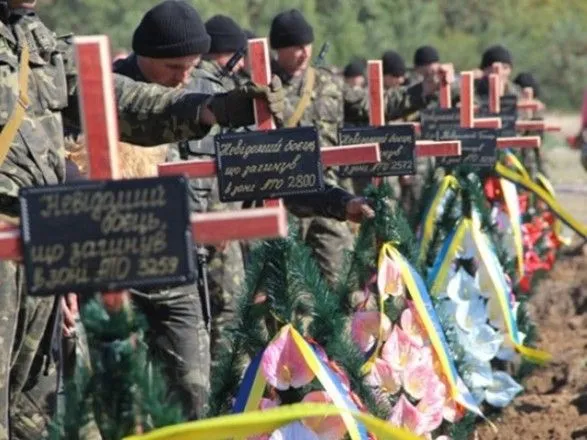 В Украине планируют ввести унифицированный ритуал погребения военных