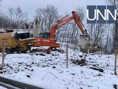 На Парковой дороге в Киеве началось неизвестно строительство