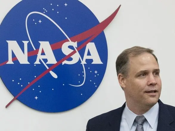 Я не знаю кто между Boeing и SpaceX первым доставит людей на МКС - руководитель NASA