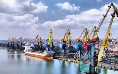 В морских портах Украины выросла перевалка грузов