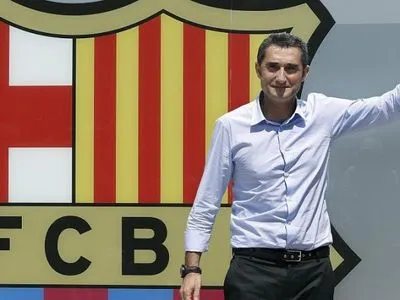 Наставник "Барселоны" продлил контракт с клубом