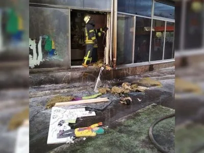 В Киеве горел магазин "Рошен"