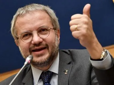 Правящая партия Италия угрожает вывести страну из ЕС