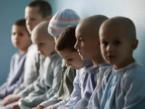 ООН: більшість різновидів дитячого раку можна вилікувати