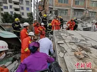 На востоке Китая обрушился жилой дом, люди под завалами