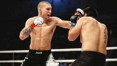 Непобедимый украинский боец одержал победу на турнире MMA в США
