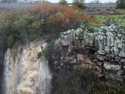 Впервые за пять лет на севере Израиля бушуют мощные водопады
