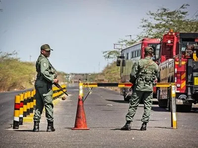 Двоє поліцейських загинули після атаки невідомих на кордоні Колумбії і Венесуели