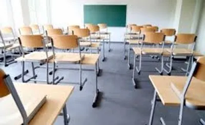 В девяти школах Львова приостановили учебу