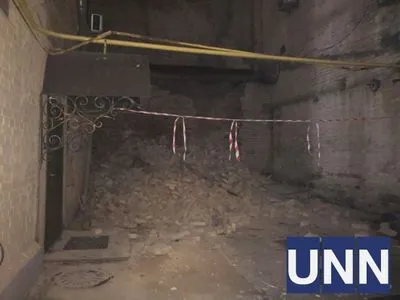 В центре Киева обвалилась стена дома