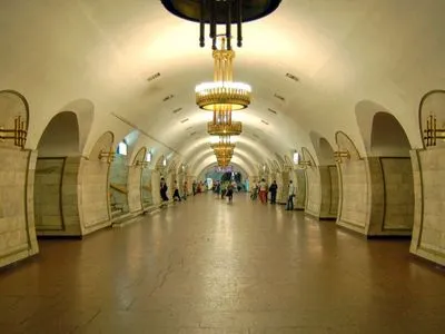 У Києві продовжують мінувати метро