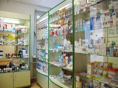 Аптеки прячут от украинцев более дешевые лекарства