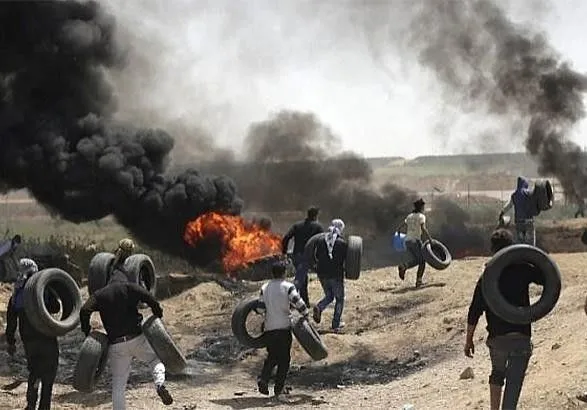 В столкновениях с израильскими солдатами на границе Газы ранены 20 палестинцев
