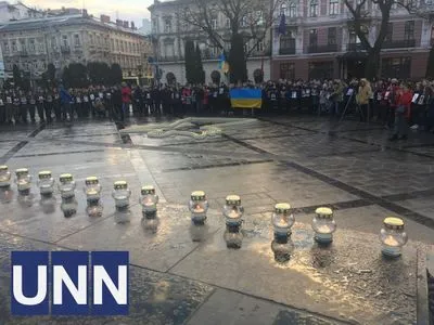 У центрі Львова вшанували героїв Небесної сотні