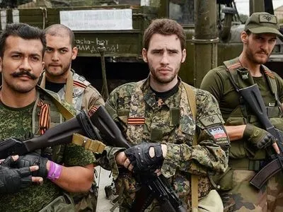 Россия тайно привлекает иностранцев в ряды боевиков - разведка