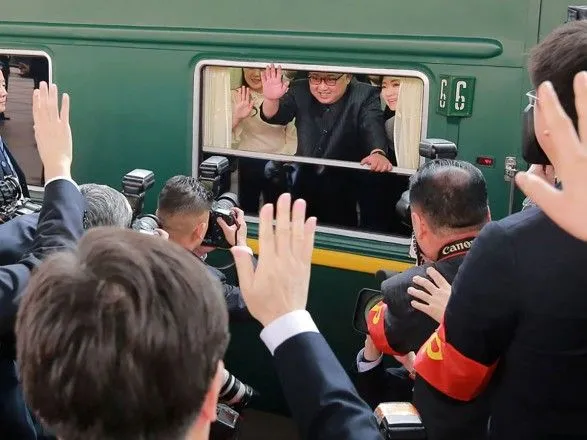 Лідер КНДР два дні подорожуватиме до В'єтнаму на потязі