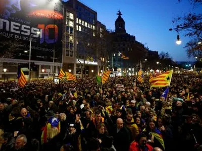 Протести прихильників незалежності Каталонії у Барселоні: щонайменше 46 постраждалих