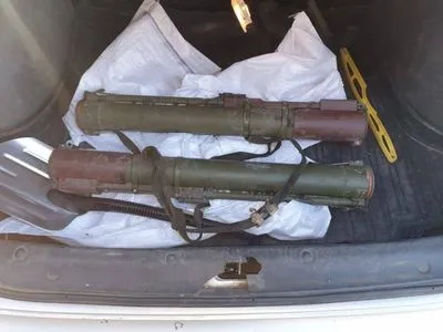 Колишній військовий намагався продати два гранатомети