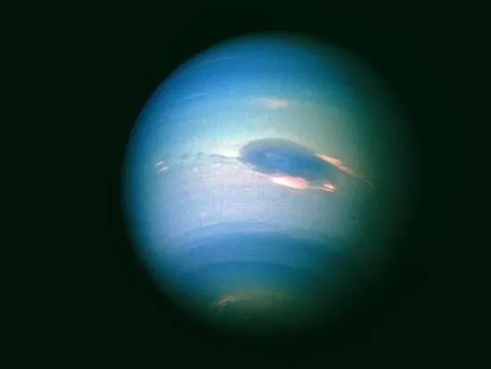 Наименьший спутник Нептуна получил название