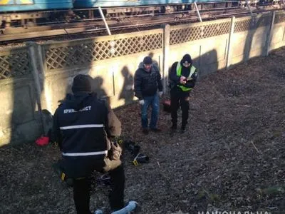 Возле станции метро "Черниговская" нашли труп женщины