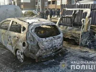 В Киевской области полиция устанавливает лиц, причастных к поджогу автомобиля журналиста