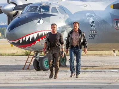 В Киев прилетел голливудский самолет-акула