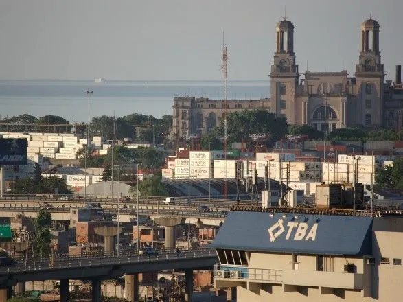 В порту аргентинской столицы столкнулись два круизных лайнера