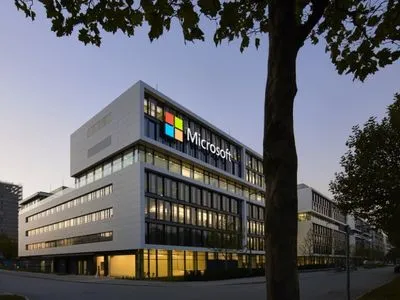 Співробітники вимагають від Microsoft відмовитися від контракту з армією США