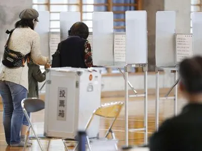 Жителі японської Окінави проголосували проти нової військової бази США