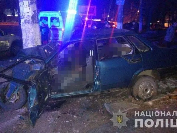 В Одесской области автомобиль попал под электричку, есть погибшие