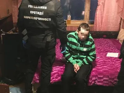 В Киеве на сбыте метадона задержана группа из 5 человек