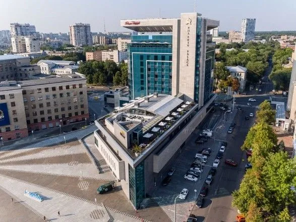 kharkivskiy-luxury-gotel-yaroslavskogo-kharkiv-palace-5-peremozhets-dvokh-nominatsiy-international-hospitality-awards