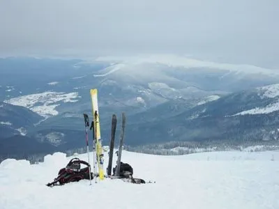 Лыжник из РФ травмировал голову на украинском курорте