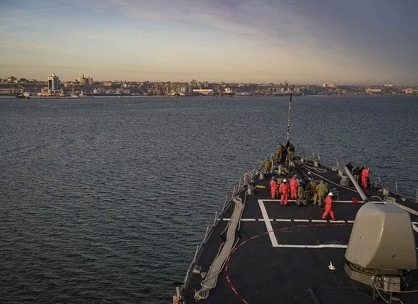 Американский ракетный эсминец покинул порт Одессы