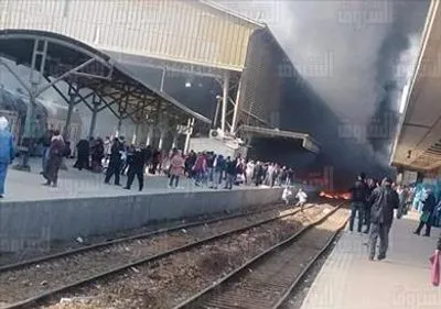 Пожежа сталася на центральному вокзалі Каїра, 24 загиблих