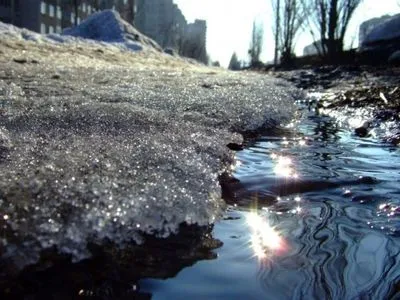 Киев встретит весну с мокрым снегом