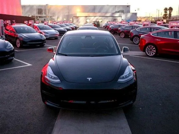 Tesla оголосила про повний перехід продажів електрокарів у режим онлайн