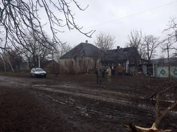 На Луганщині бойовики обстріляли Троїцьке