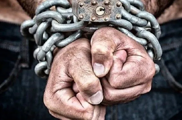Чоловіка два роки утримували в рабстві на Донеччині