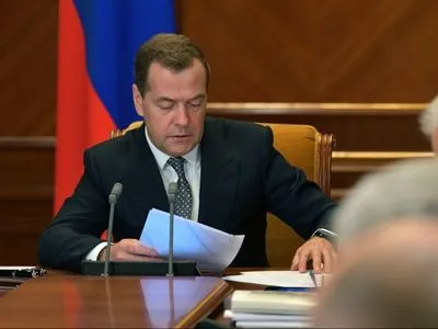 Медведєв прокоментував вибори в Україні та заявив, що РФ хоче налагодити відносини з Києвом