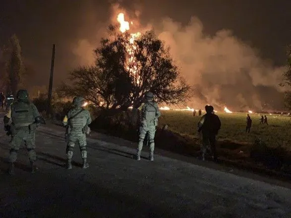 Кількість жертв вибуху і пожежі на трубопроводі в Мексиці зросла до 135