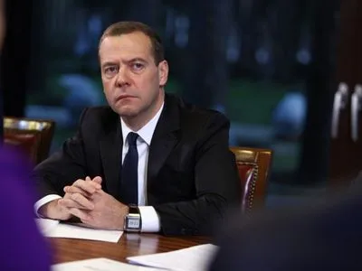 Медведев назвал условие транзита газа через Украину