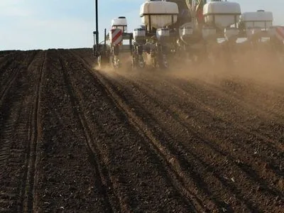 В Украине начато посев яровых зерновых