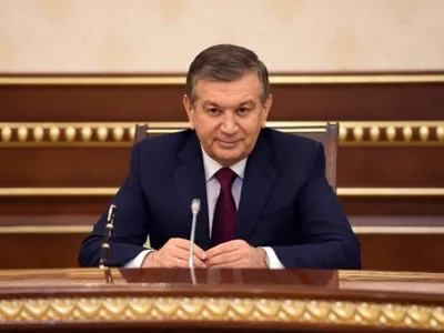 Президент Узбекистана дал правоохранителям полгода на похудение