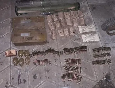 На Донеччині військовий вкрав з частини РПГ, гранати і 1600 набоїв