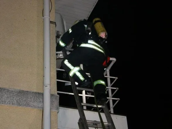 Рятувальники ліквідували пожежу у Подільському районі столиці