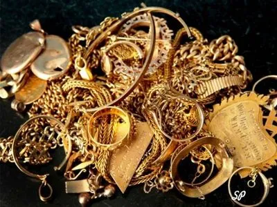 У столичних магазинах виявили 120 кг контрабандних золотих прикрас
